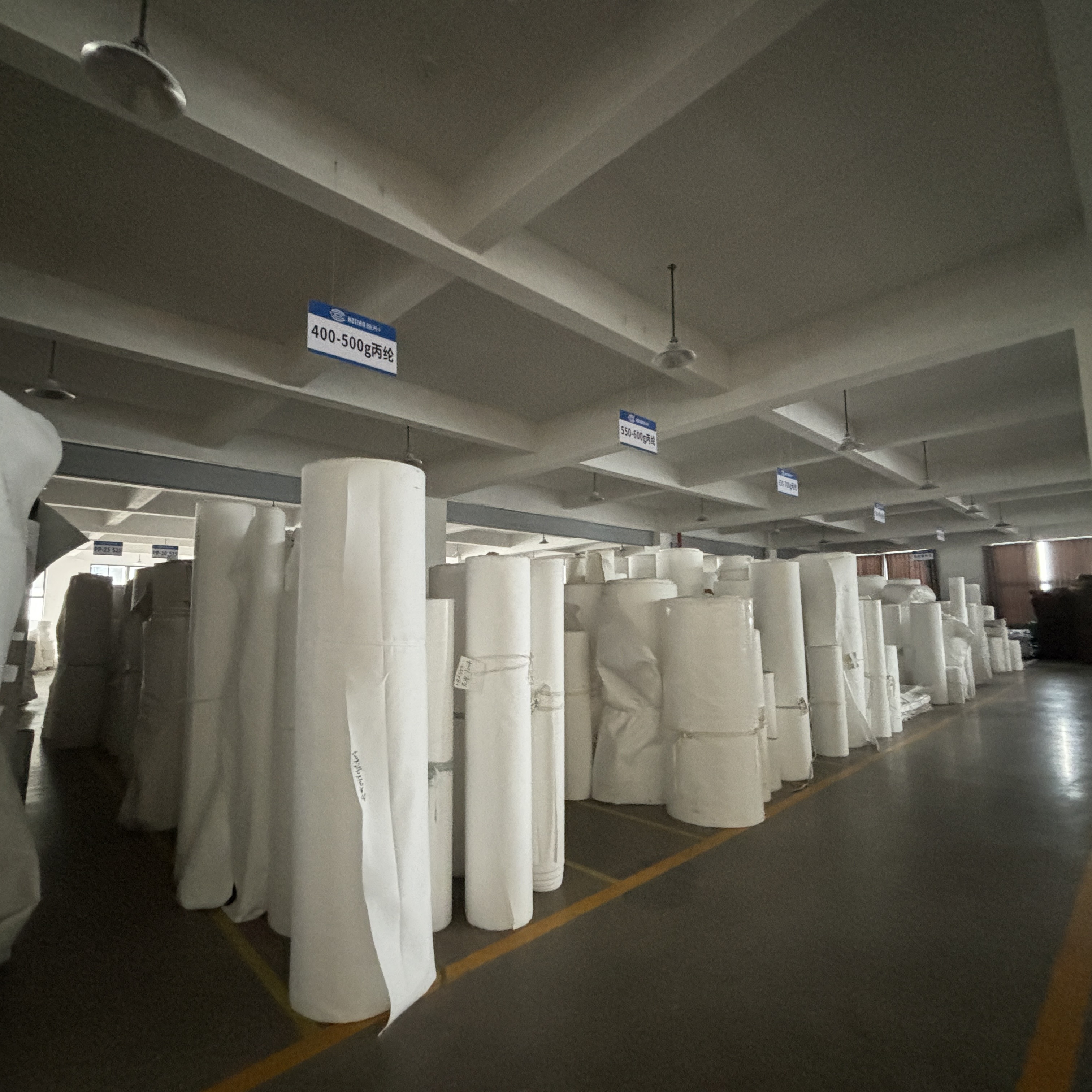 Client coréen impressionné par notre fabrication de sacs de filtre avancée et de fabrication de tissus filtrants, signe une grande commande