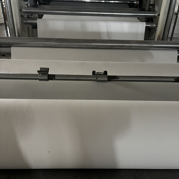 Différence entre les tissus de filtre à fibres longues en polypropylène et à fibre courte