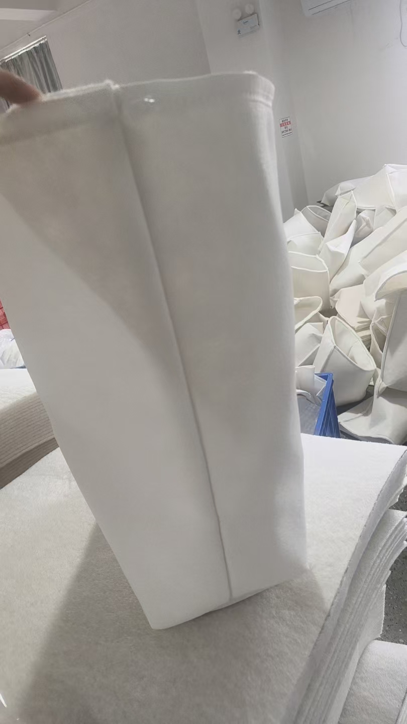 Livraison réussie de 900 sacs filtrants MERV8 personnalisés à un client canadien