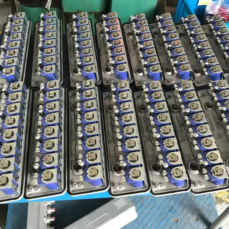 Boîte à vannes RCA3-8V8000